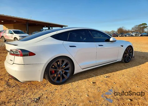 2018 Tesla Model S z USA, uszkodzony, nr VIN 5YJSA1E47JF248191